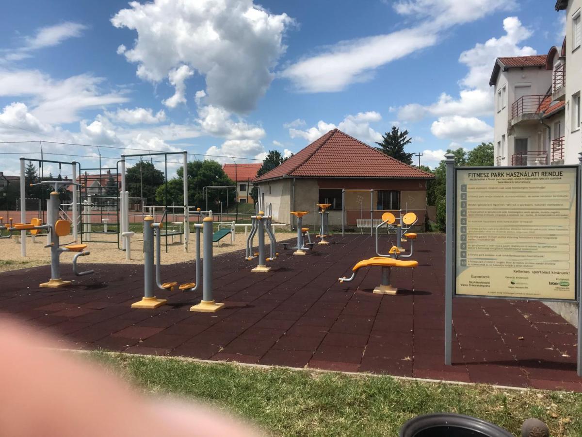 ハイデゥソボスローApartman Sas 6アパートメント エクステリア 写真